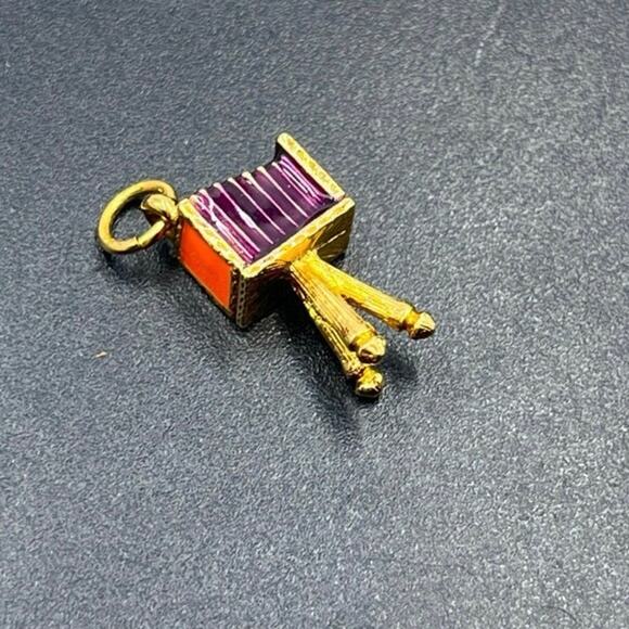 Joan Rivers Vintage Tripod Movie Video Camera Collectible Charm - Picture 1 of 7